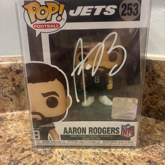 Funko Pop! Football Aaron Rodgers Autographed Vinyl Figure #253 Jets With COA - Picture 1 of 4